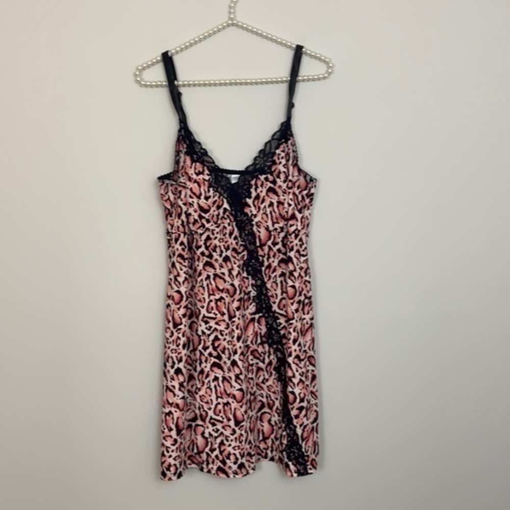 Delta Burke Size 1X Leopard Lingerie